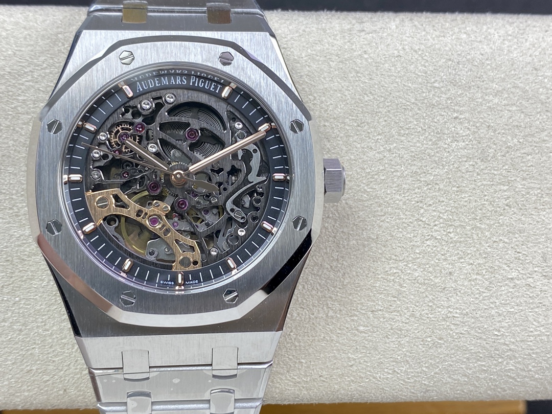 Audemars Piguet Royal Oak "Grande Tapisserie" chronograph 26574