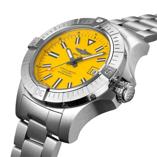 Breitling Avenger Men Automatic Yellow Stainless Steel Watch A17319101I1A1 - view 3