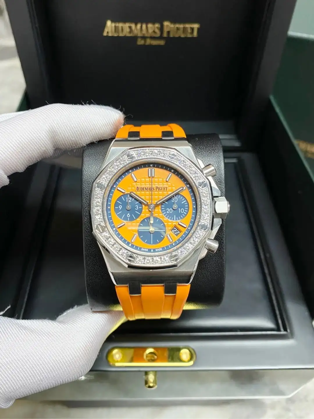 Audemars Piguet Royal Oak Offshore Selfwinding Chronograph Orange 26231ST.ZZ.D070CA.01 - gallery