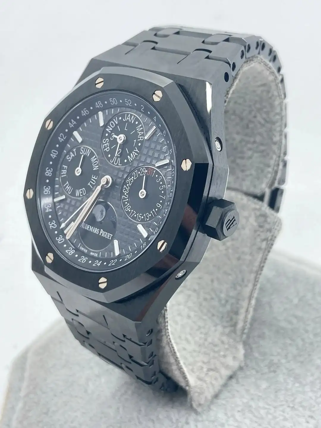 Audemars Piguet Royal Oak Perpetual Calendar Gray 26579CE.OO.1225CE.01 - gallery
