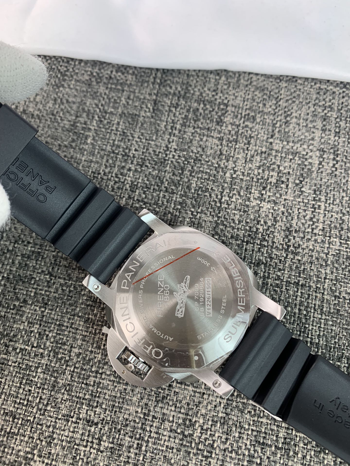 Panerai Luminor Submersible 3 Days Automatic Acciaio 42mm PAM00683 - view 5