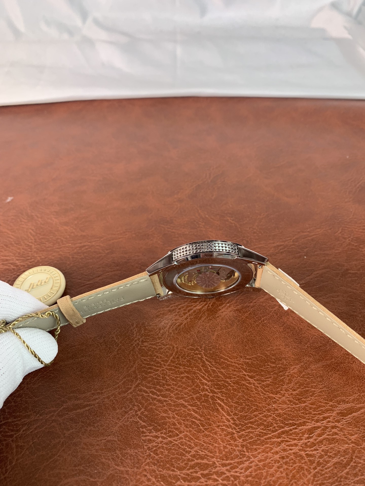 Patek Philippe Calatrava 40mm 5226G-001 V.2 - view 4