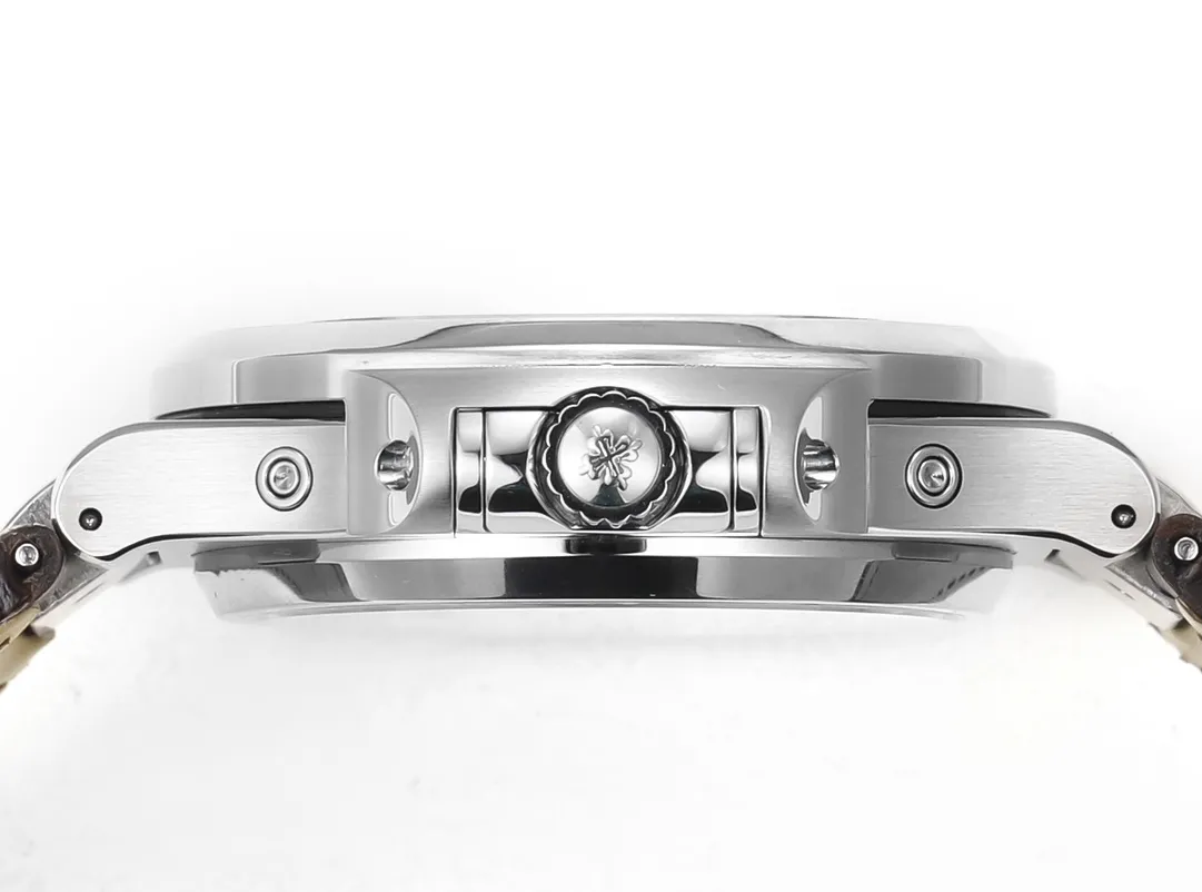 Patek Philippe Green Nautilus Watch - view 7