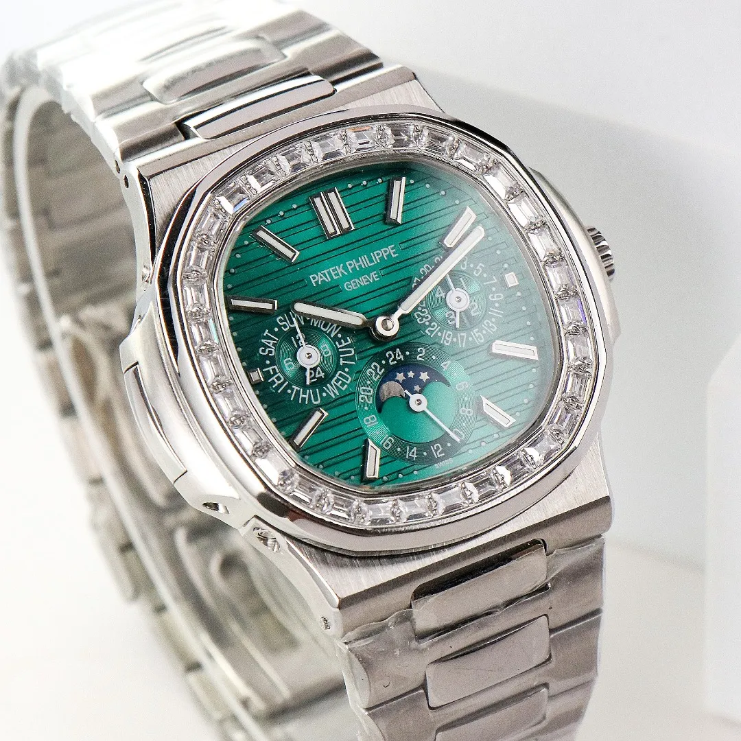 Patek Philippe Nautilus Green Perpetual Calendar - view 6