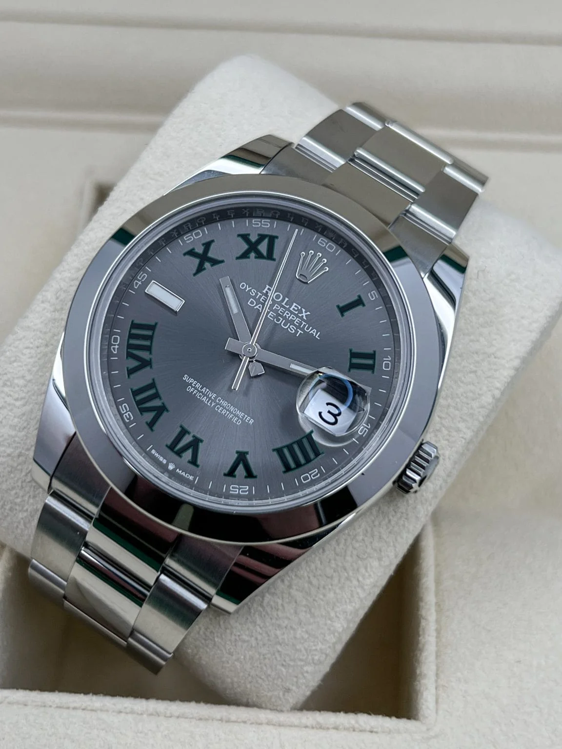Superclone Rolex Datejust 41mm Rhodium Dial 126300 Wimbledon Oyster - view 3