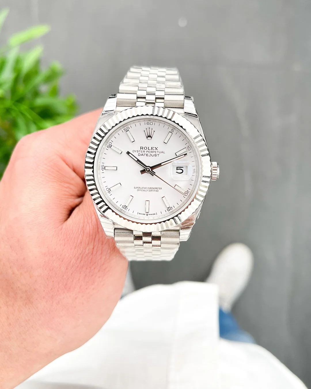 Rolex Datejust 41mm White Dial 126334 Jubilee Flutted - view 3
