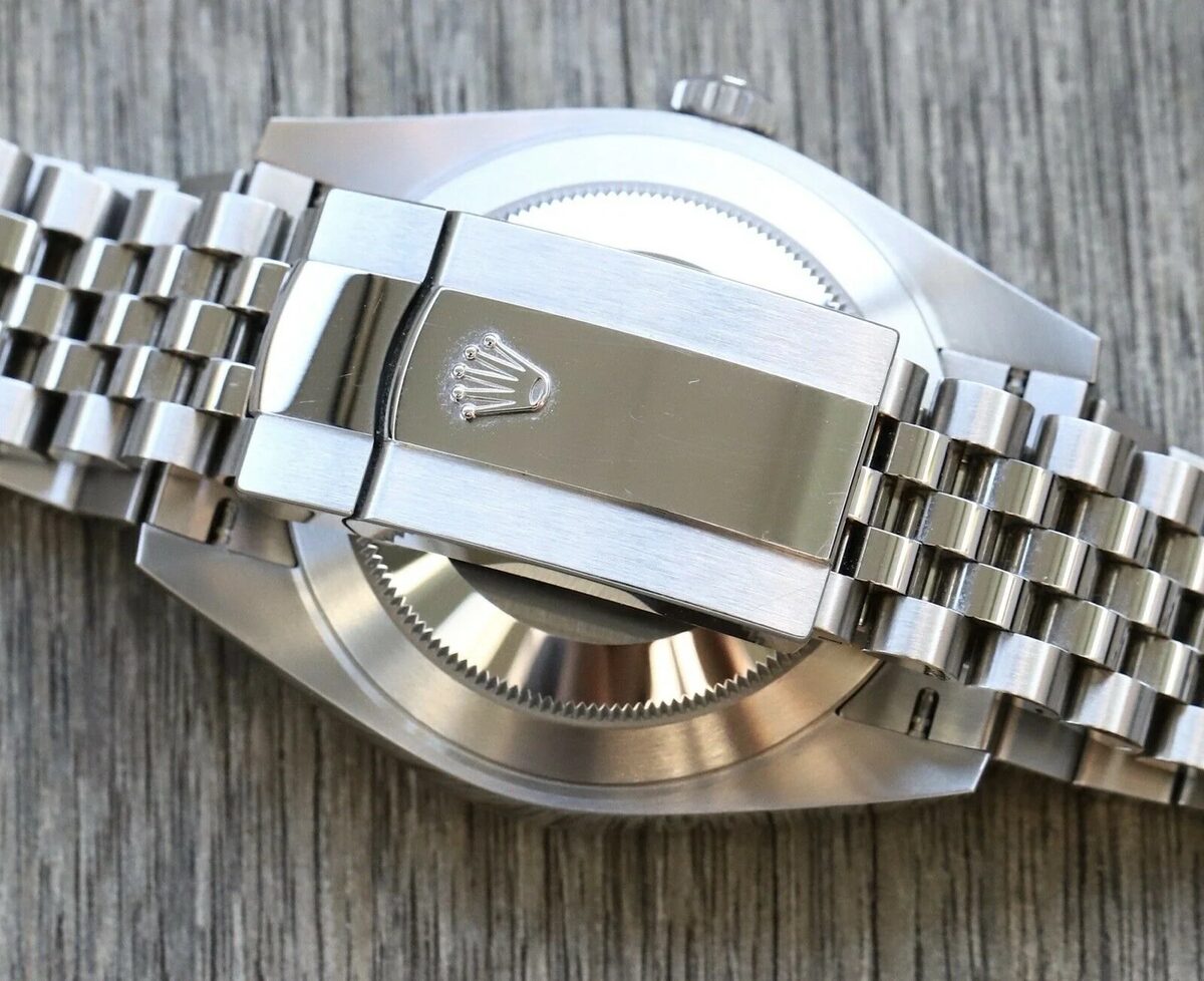 Superclone Rolex Datejust 41mm Rhodium Dial 126334  Wimbledon  Flutted / Jubilee - view 8