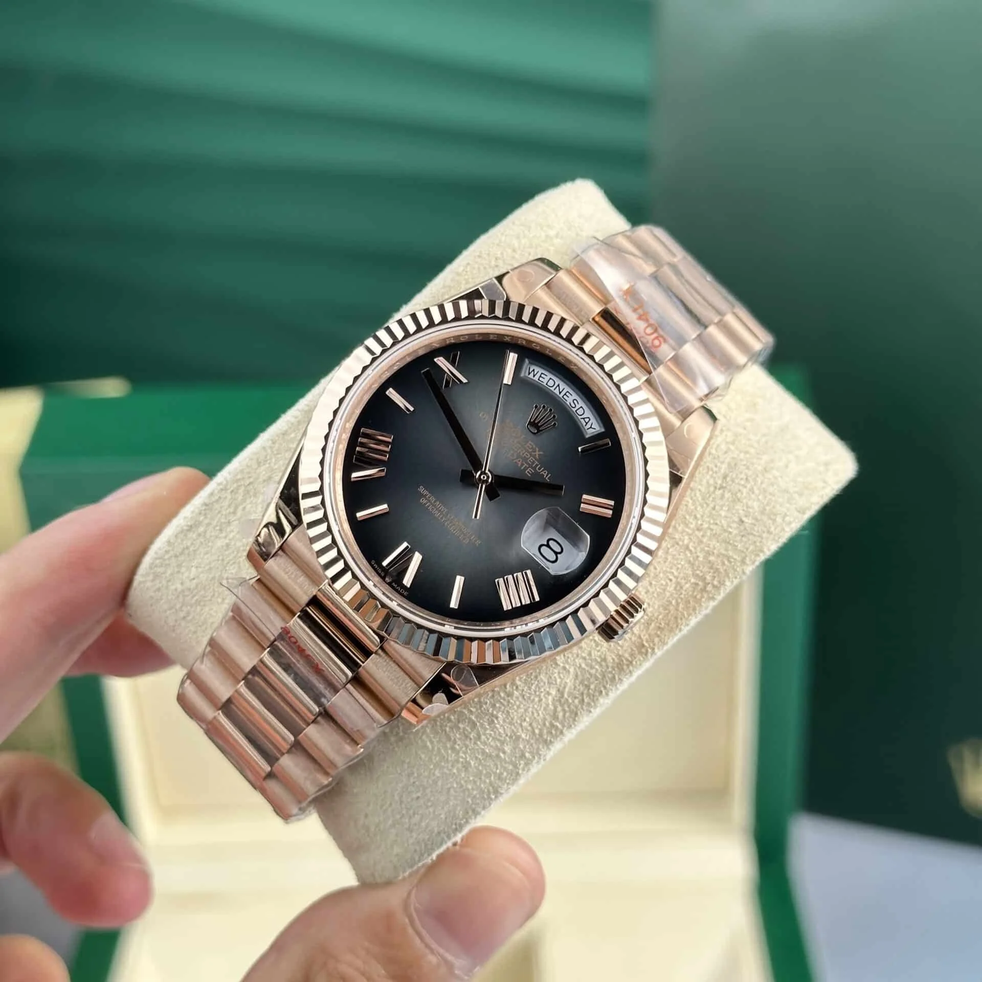 Superclone Rolex Day-Date 40 mm Slate Ombre Dial 228235 - view 4