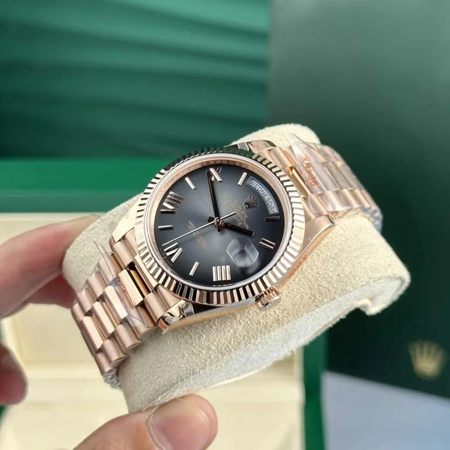 Superclone Rolex Day-Date 40 mm Slate Ombre Dial 228235 - view 6