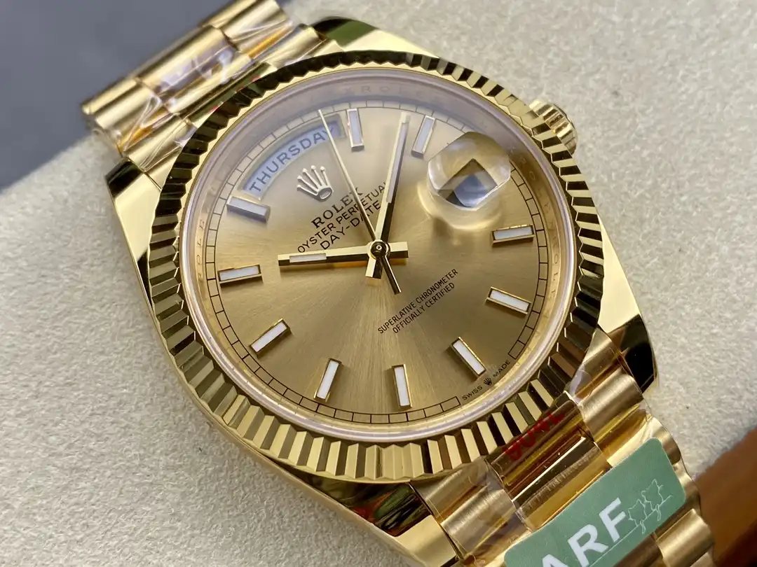 Superclone Rolex Day-Date II 40mm Champagne Dial 228238 - view 4