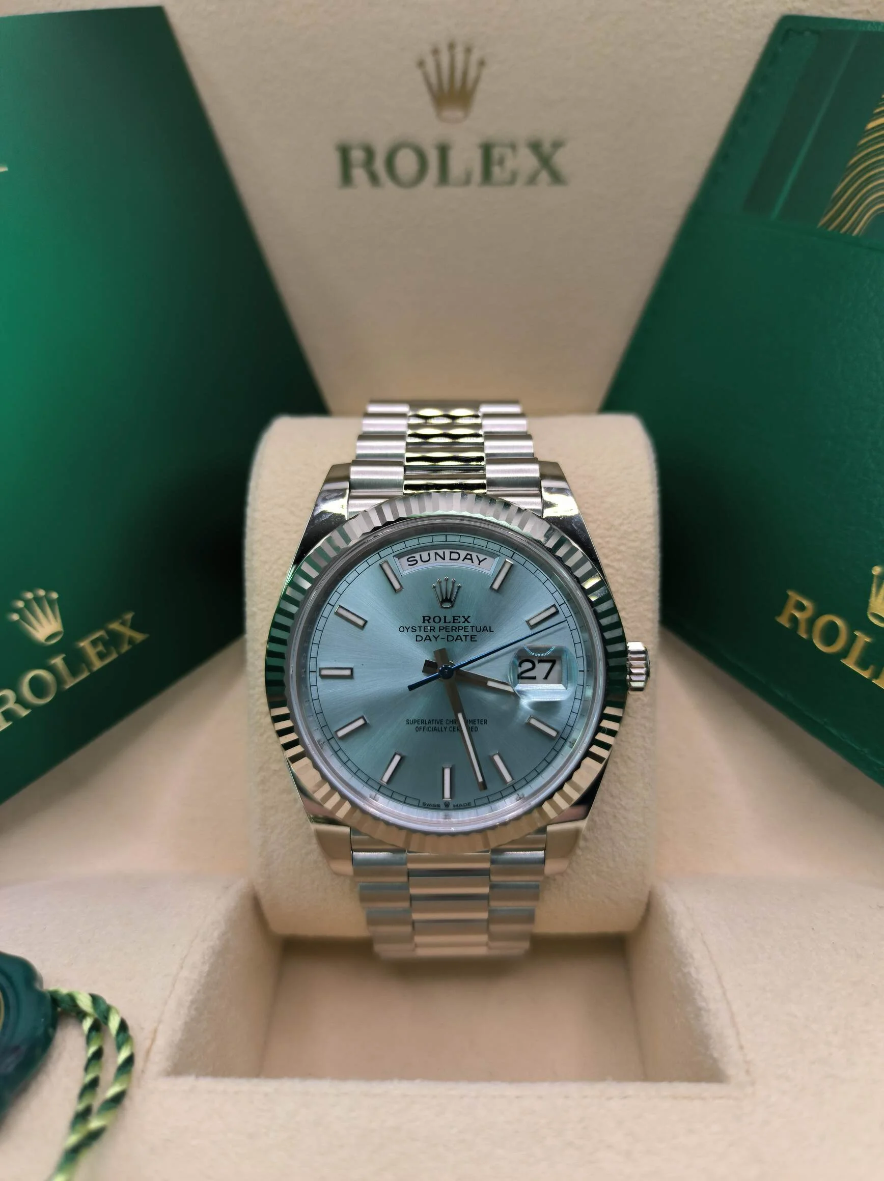 Superclone Rolex Day-Date 40 mm Ice blue Dial 228236 - view 4