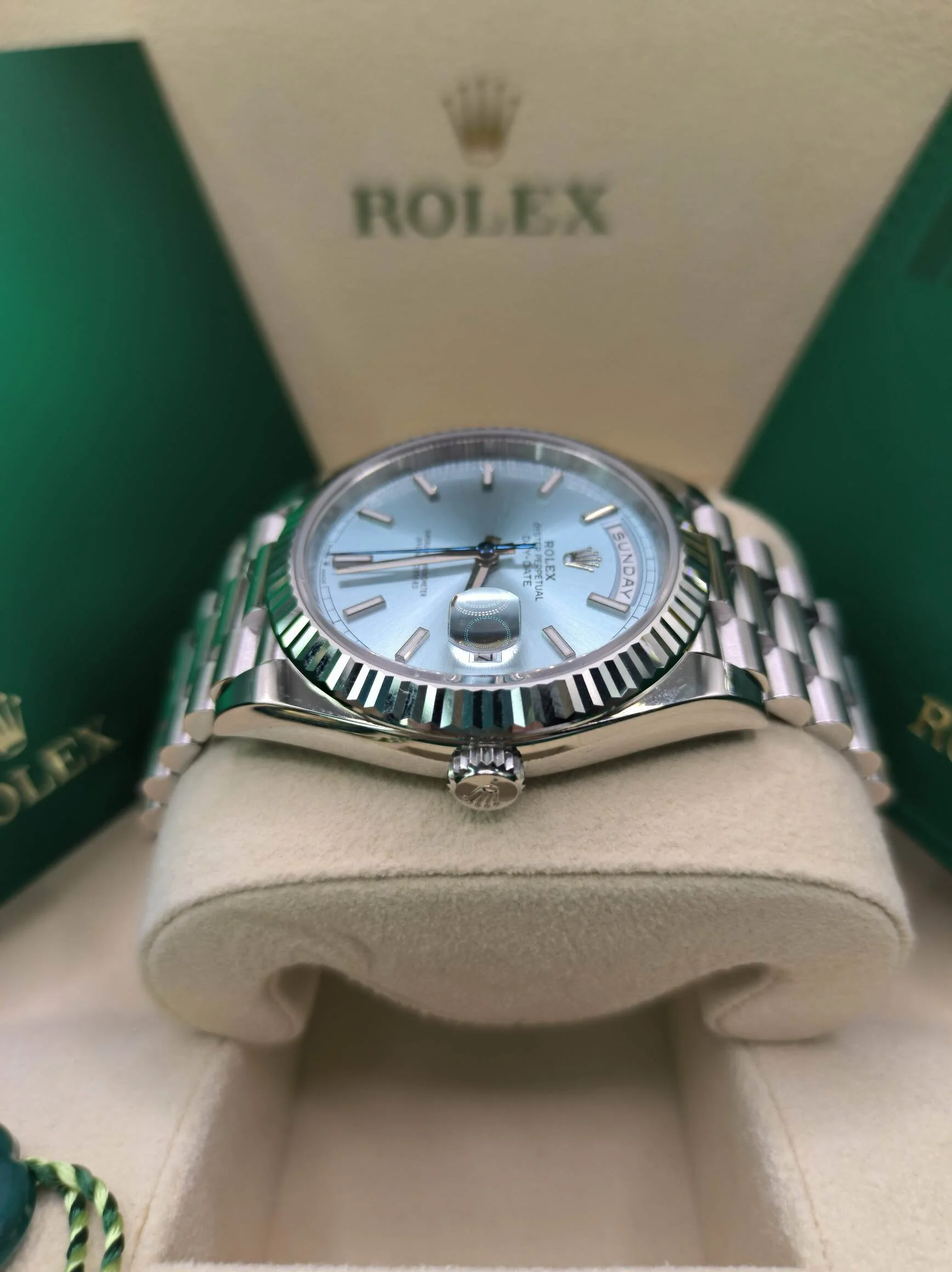 Superclone Rolex Day-Date 40 mm Ice blue Dial 228236 - view 5