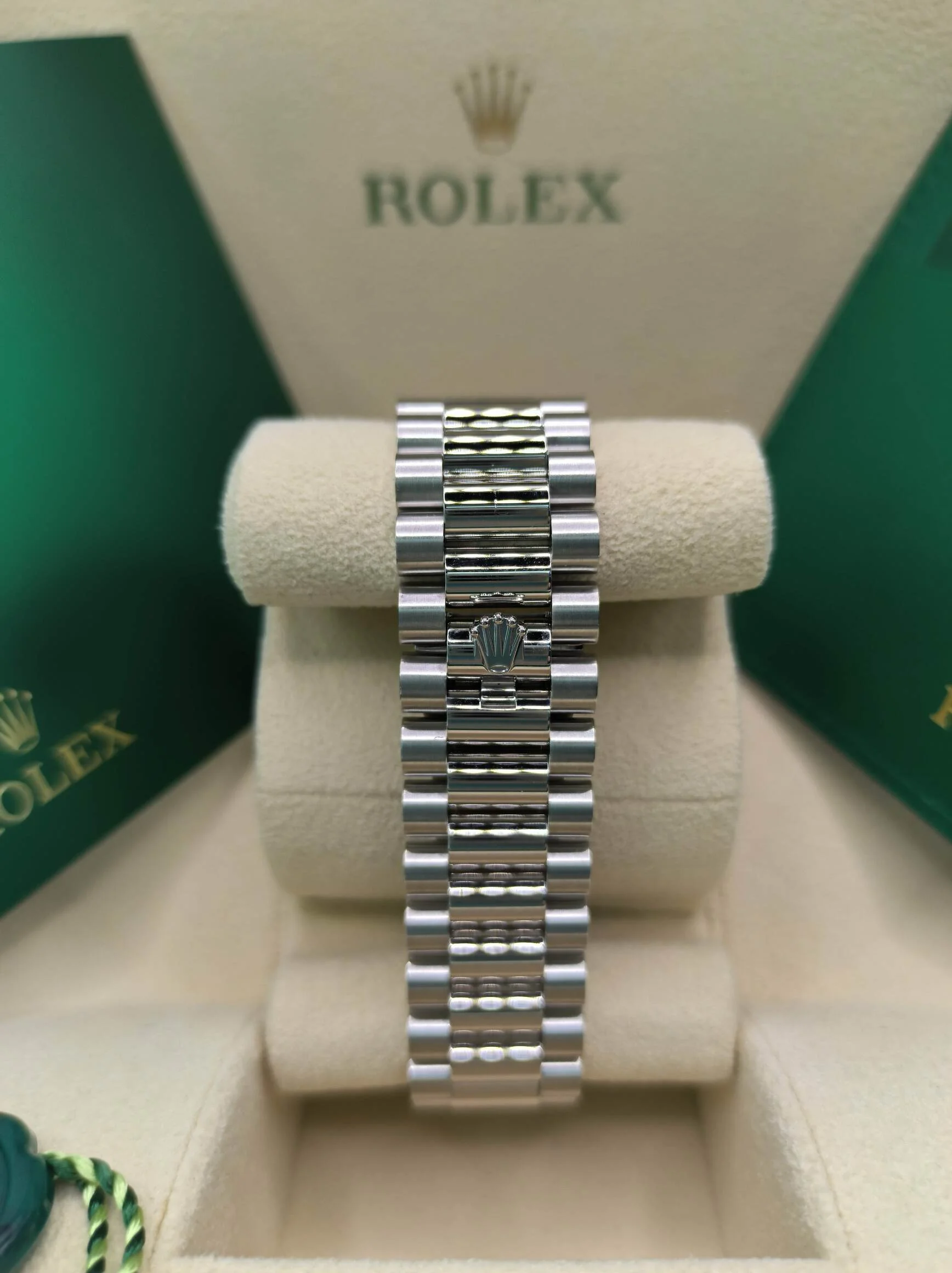 Superclone Rolex Day-Date 40 mm Ice blue Dial 228236 - view 7