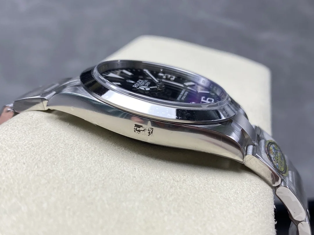 Superclone Rolex Explorer 40 mm Black Dial 224270 - view 8