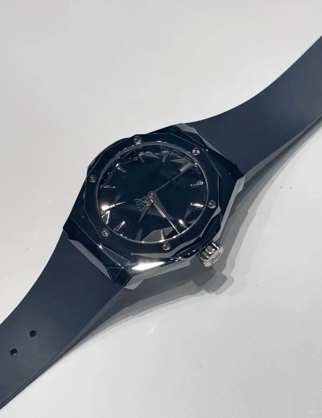Hublot Classic Fusion Men Automatic Black Rubber Watch 550.CS.1800.RX.ORL21 - view 6