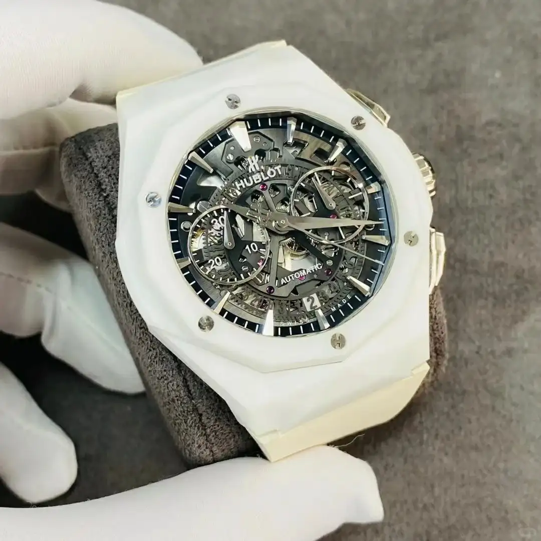 Hublot Classic Fusion Men Automatic Black Rubber Watch 525.HI.0170.RW.ORL21 - view 3