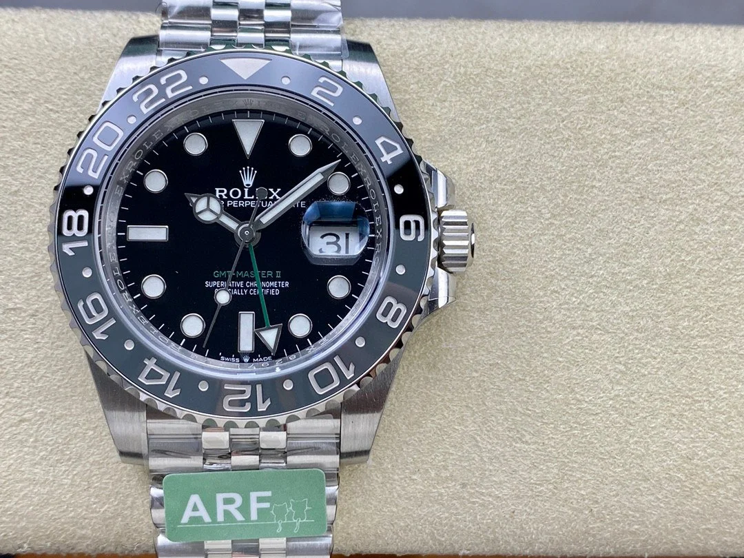 Superclone Rolex GMT-Master II 126710GRNR  Bruce Wayne  Jubilee 2024 - view 9