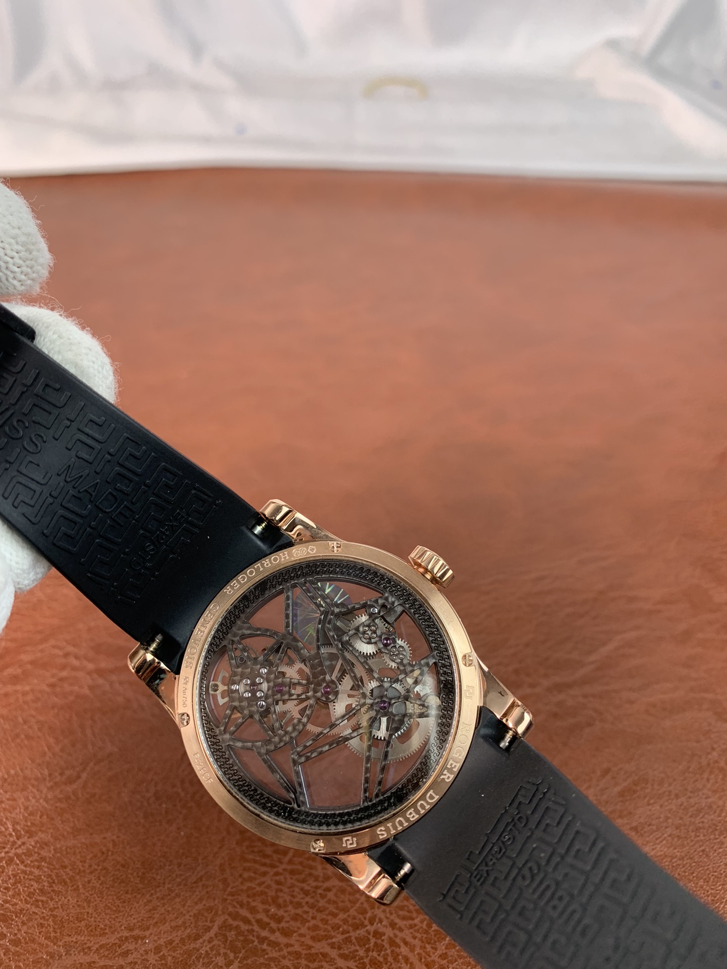 Roger Dubuis Excalibur Skeleton Flying Tourbillon - view 3