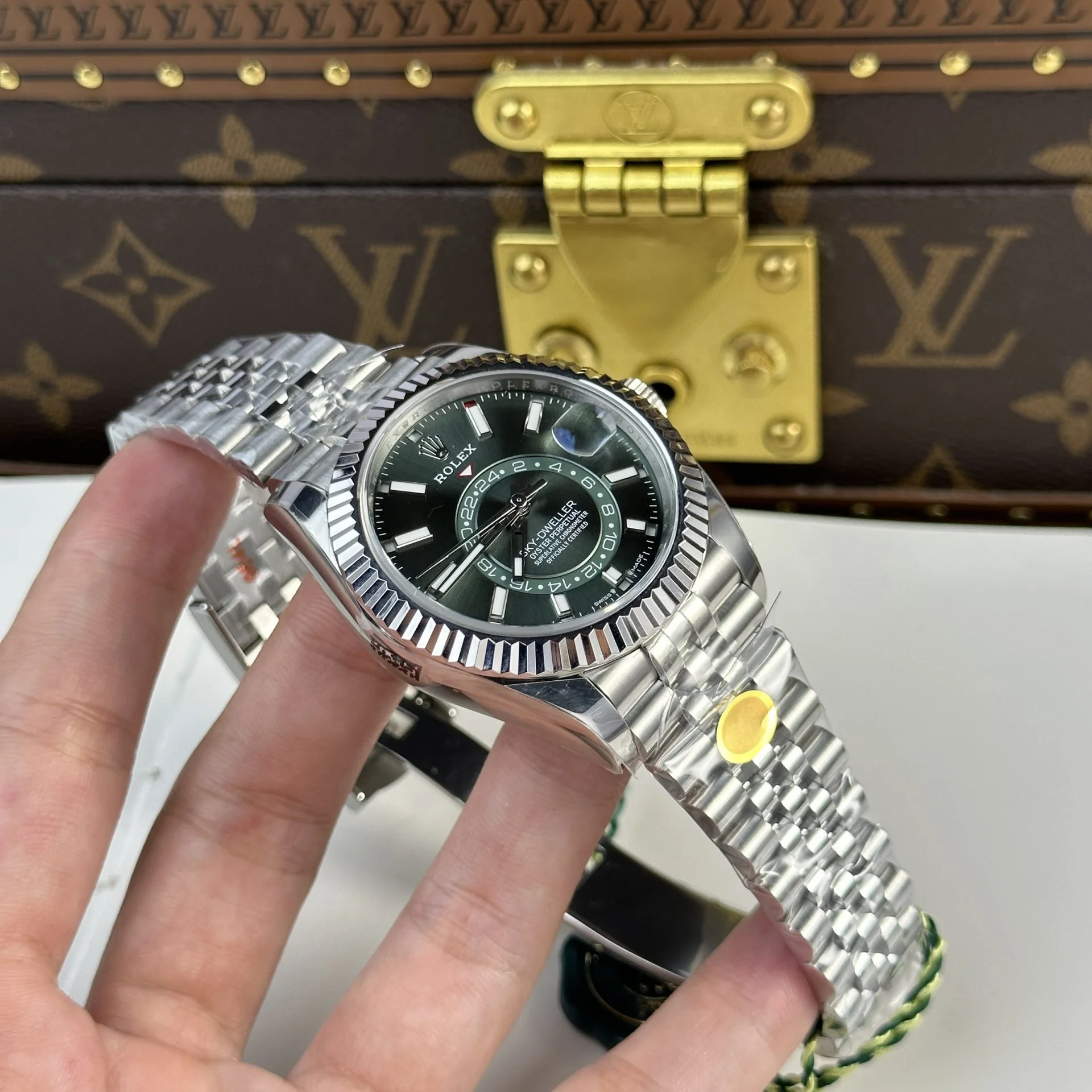 Superclone Rolex Sky-Dweller 42 mm Mint green Dial 336934 Jubilee - gallery