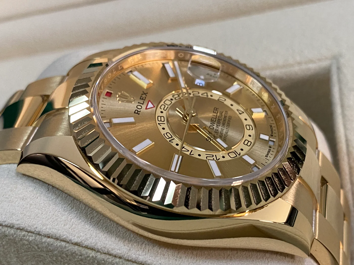 Superclone Rolex Sky-Dweller 42 mm Champagne Dial 336938 - view 6