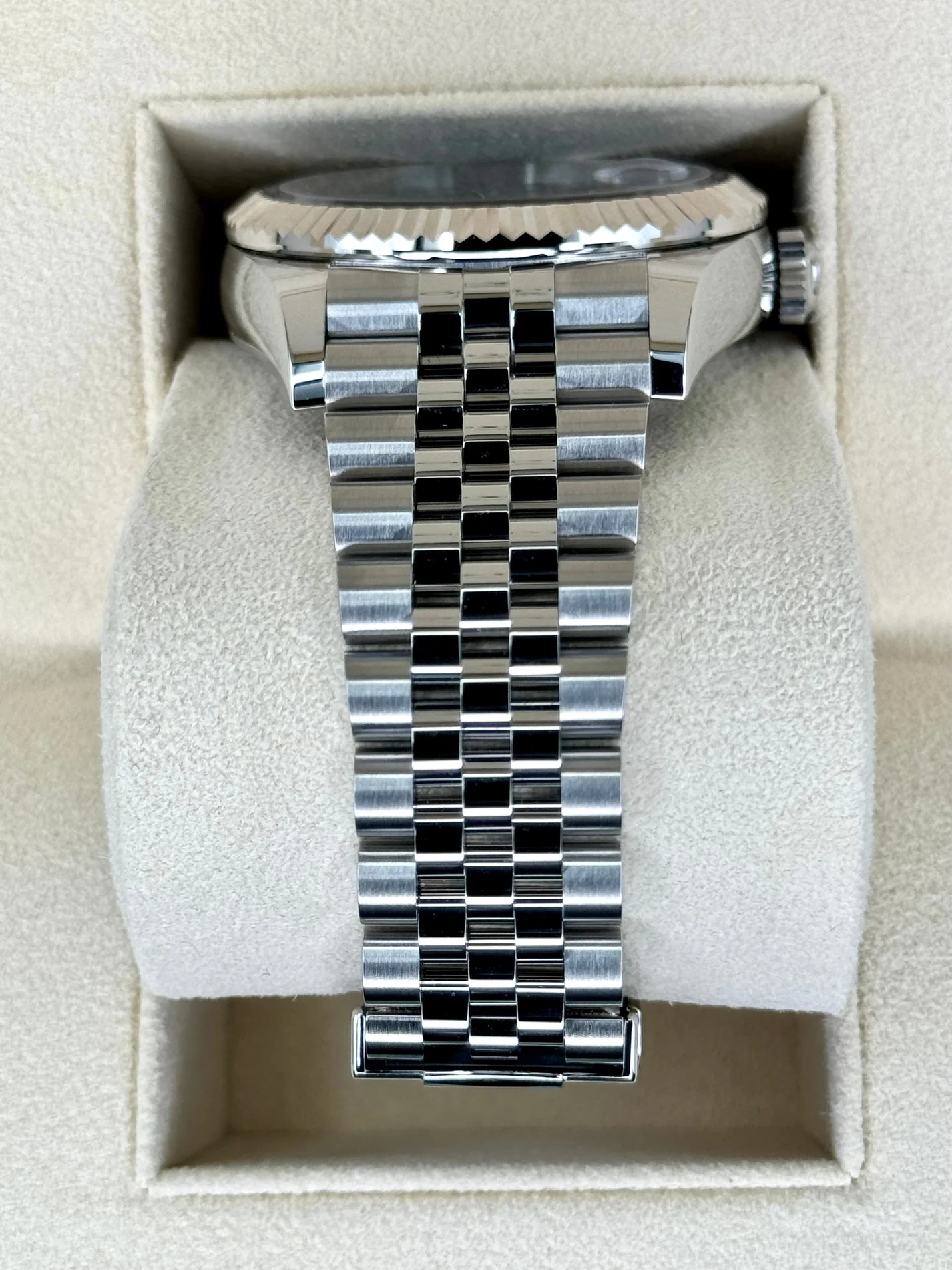 Superclone Rolex Sky-Dweller 42 mm Bright blue Dial 336934 Jubilee - view 5