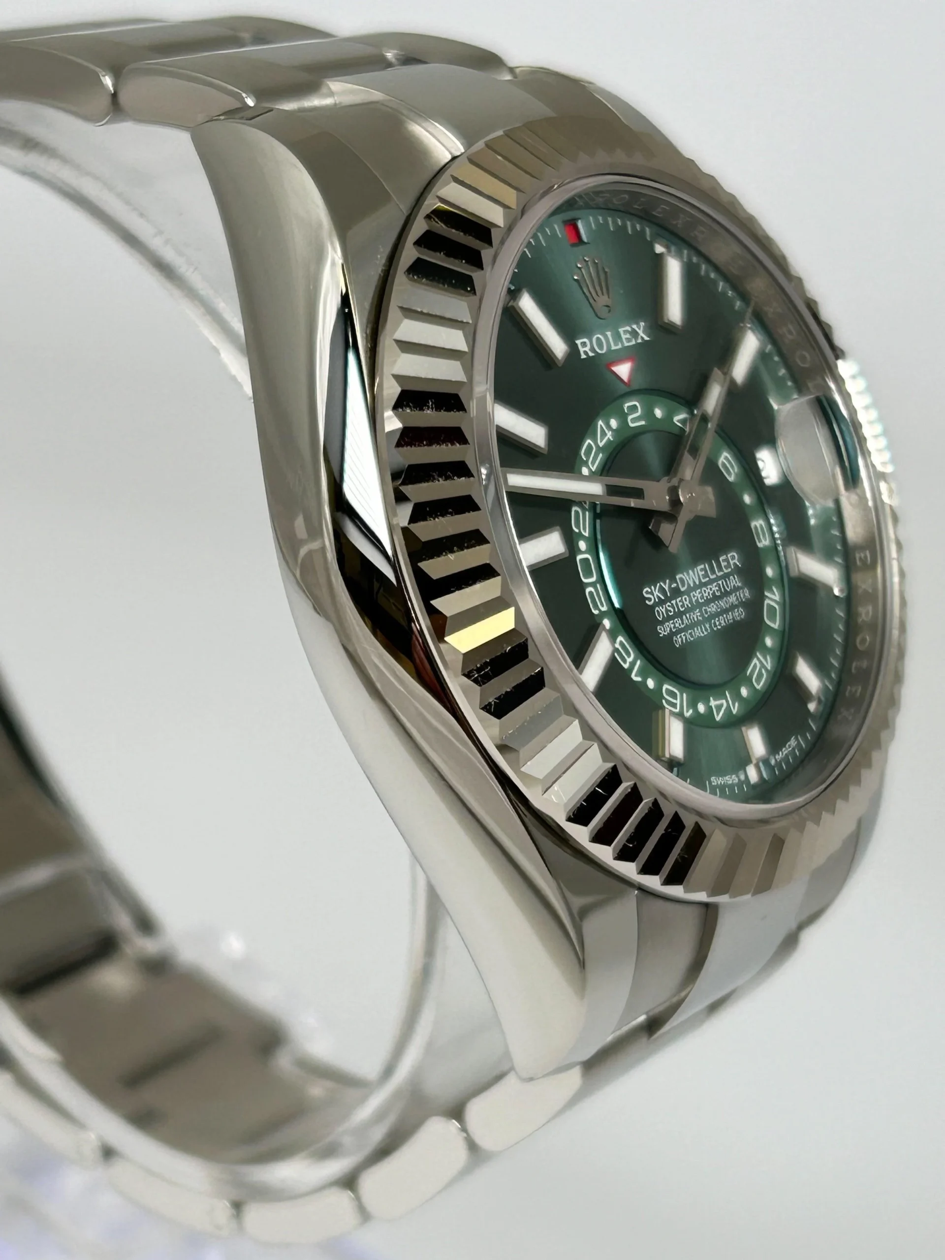 Superclone Rolex Sky-Dweller 42 mm Mint green Dial 336934 Oyster - view 8