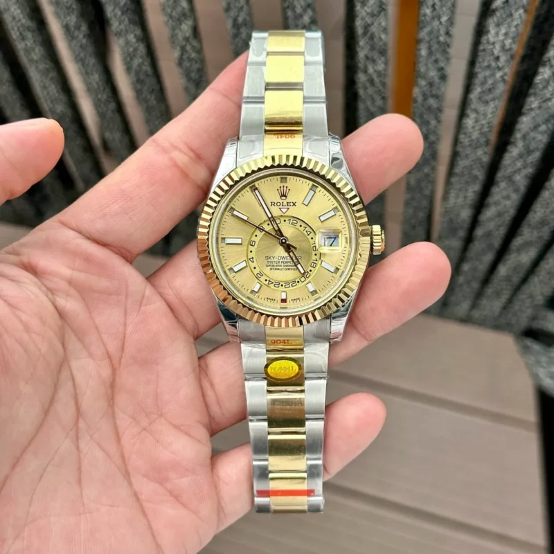 Superclone Rolex Sky-Dweller 42 mm Champagne Dial 336933 - view 3