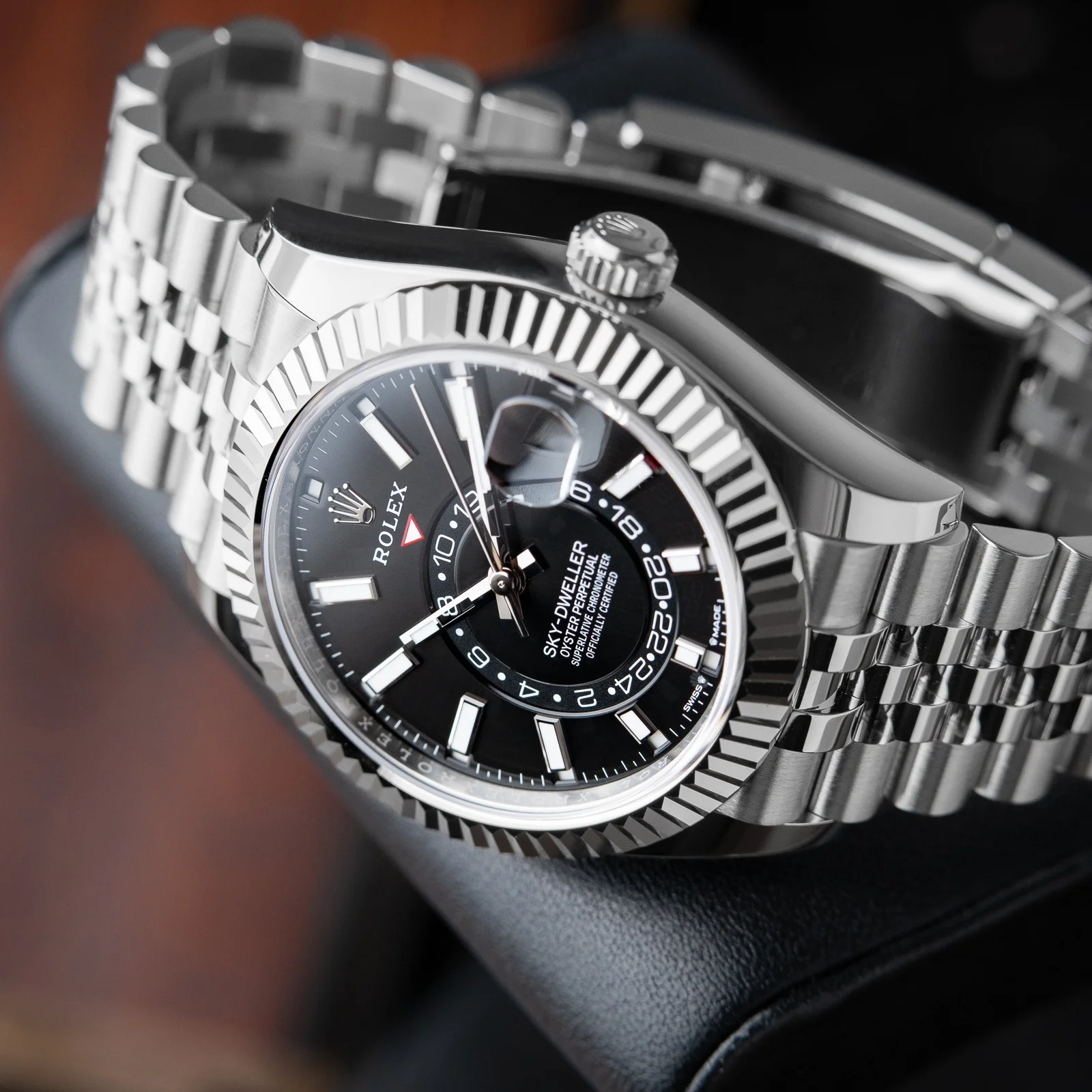 Superclone Rolex Sky-Dweller 42 mm Bright black Dial 336934 Jubilee - view 4