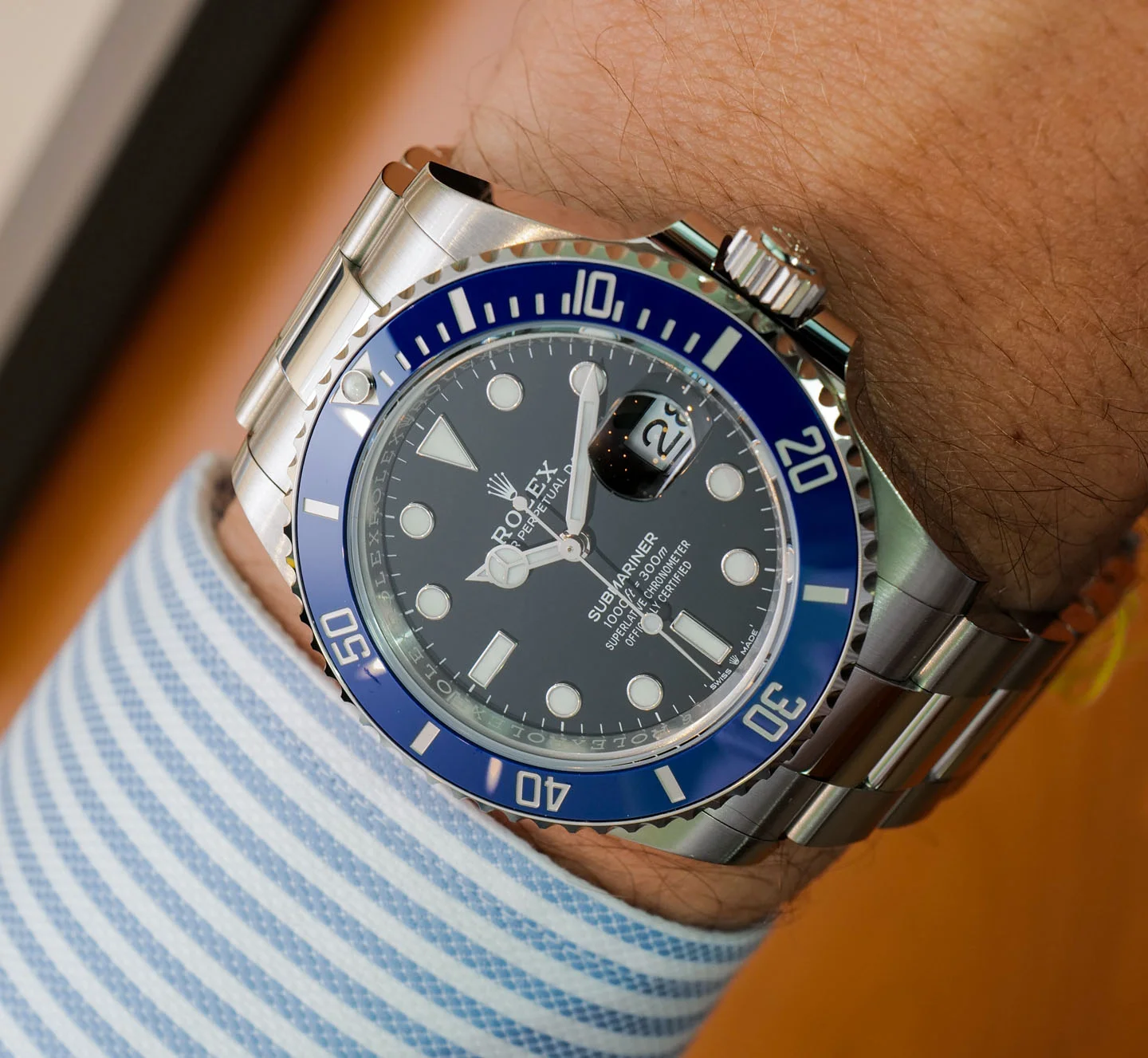 Rolex Submariner 41mm Black Dial 126619LB - view 11