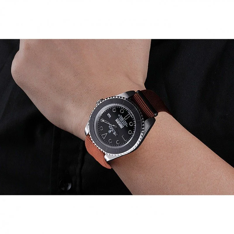Rolex Submariner 41mm Black Dial 621992 - view 12