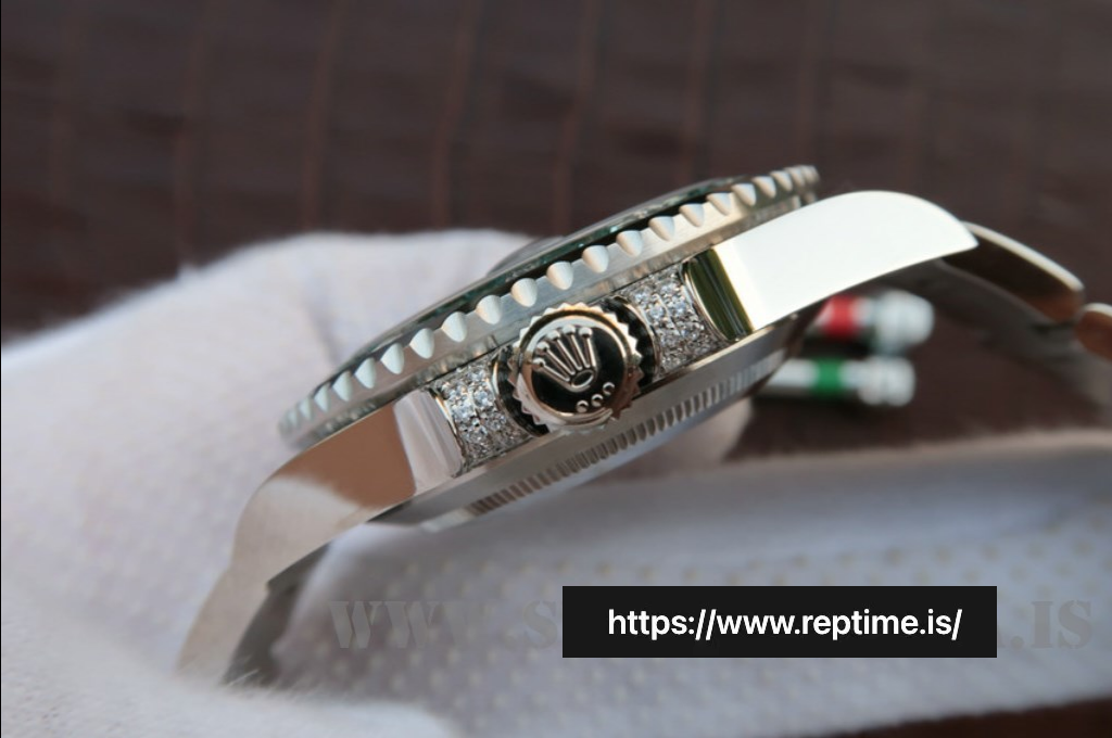 Rolex Submariner 116610 Men Automatic 40MM - view 9