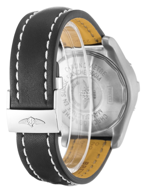 Breitling Chrono Avenger E13360 - view 4