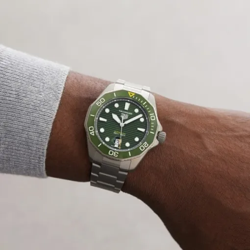 TAG Heuer Aquaracer Men Automatic Green Titanium Watch WBP208B.BF0631 - view 7